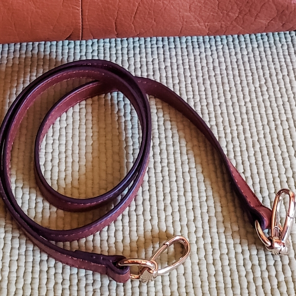 B Makowsky Leather handbag - Picture 7 of 8